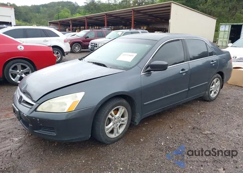 2007 Honda Accord 2.4 Ex z USA, uszkodzony, nr VIN 1HGCM56847A154728